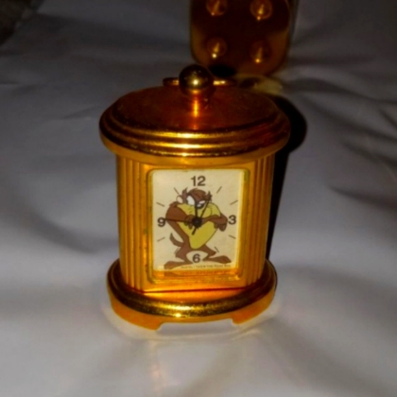 Bundle of gold miniature clocks warner brothers - Picture 3 of 7